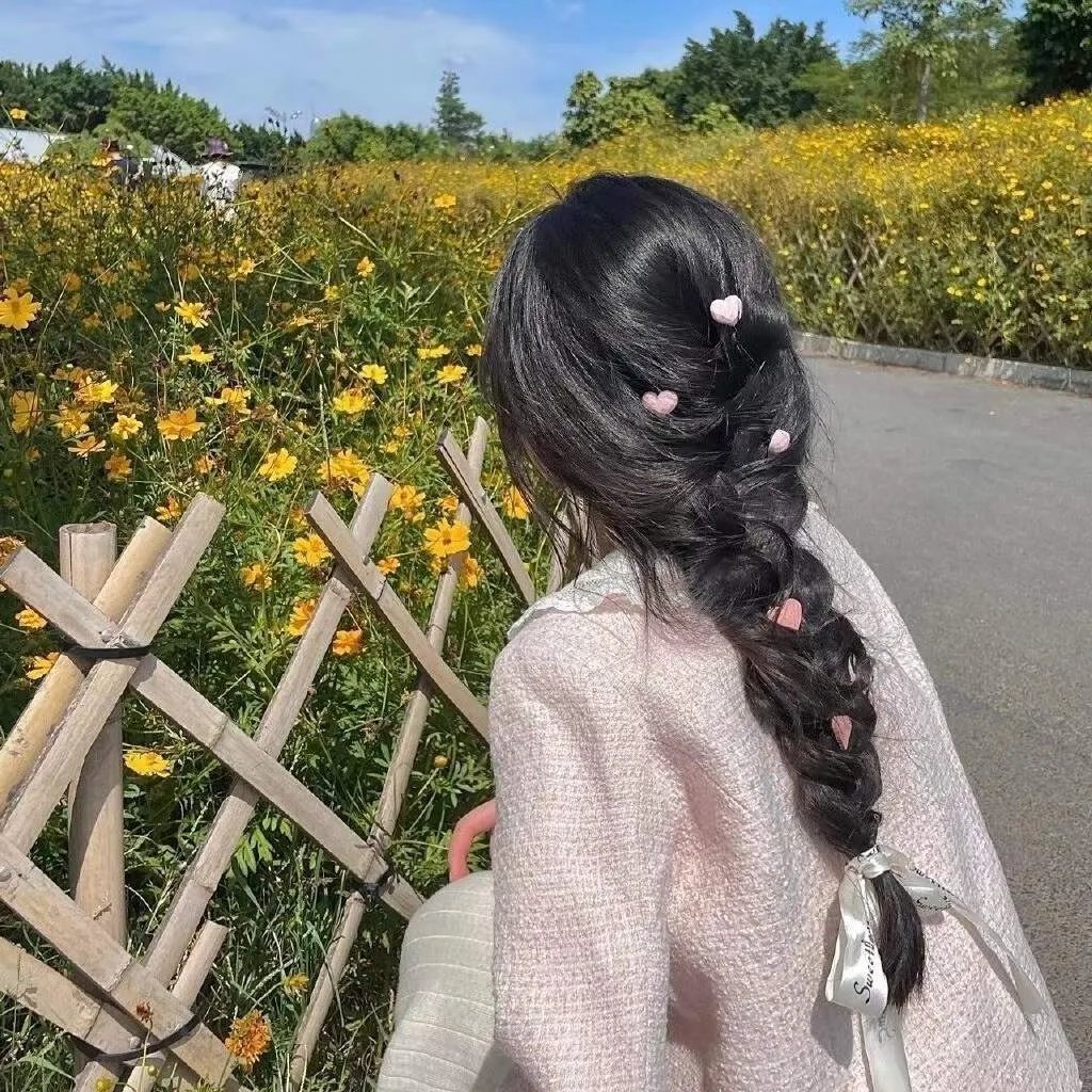 女老板助乡下小伙扶摇直上